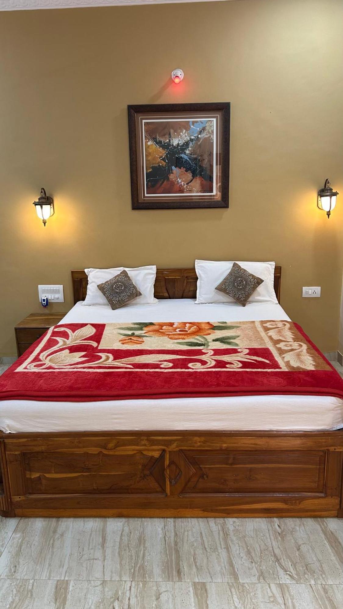 Sai Leela Bungalow - Villa With Private Pool Mahabaleshwar Exterior photo